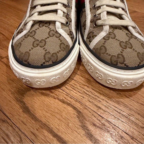 Gucci 1977 Tennis Shoes Size 37 US SIZE 7 BOX BAG DUSTCOVERS + LACES INCLUDED - Picture 3 of 16